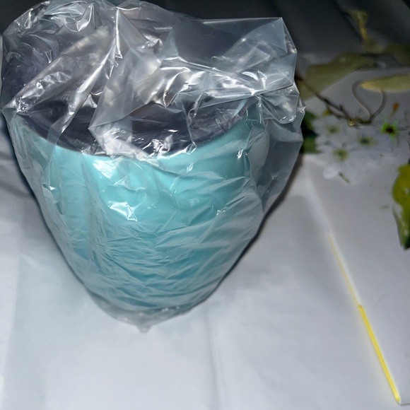 BNIB Blue Ombré Wine Tumbler - Picture 7 of 9